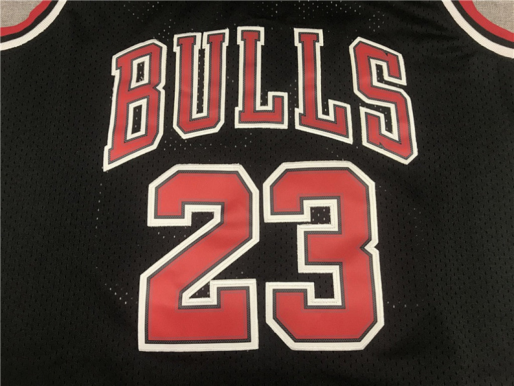 Chicago Bulls Michael Jordan #23 1997-98 NBA Championship Retro Embroidered Jersey – Sizes S-XXXL