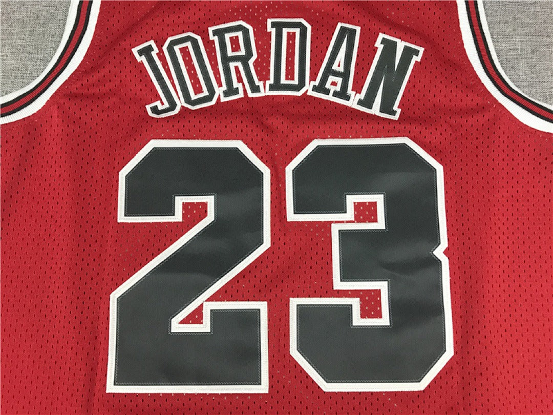 Chicago Bulls Michael Jordan #23 1996-97 NBA Championship Retro Embroidered Jersey – Sizes S-XXXL